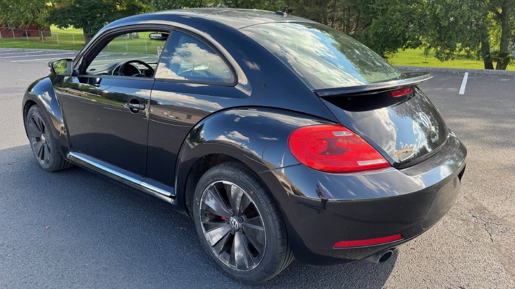 2012 Volkswagen Beetle Image 4