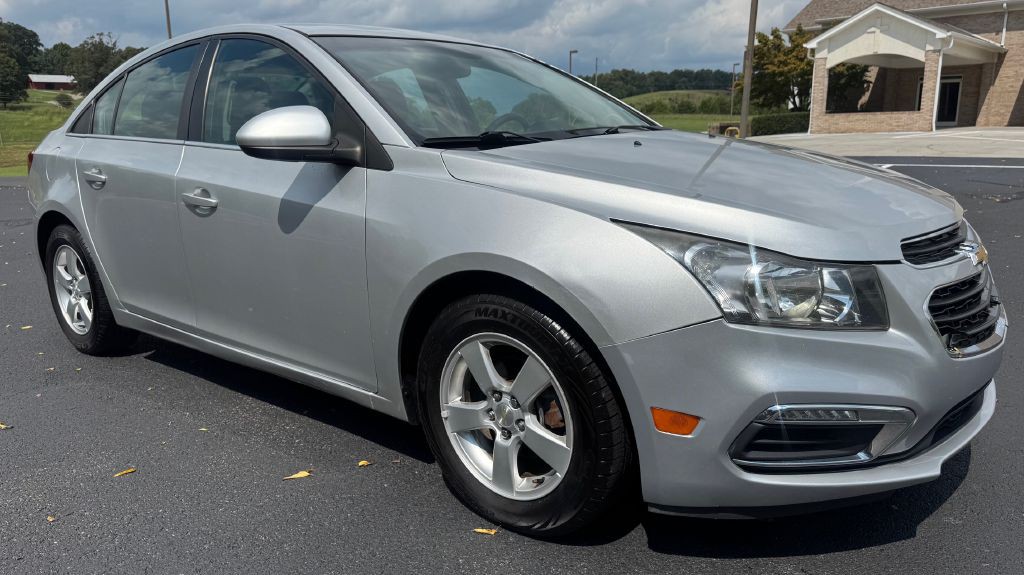 2016 Chevrolet Cruze Image 2