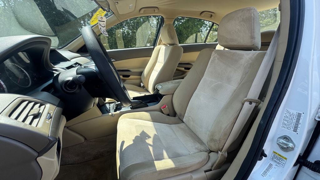 2010 Honda Accord Image 5