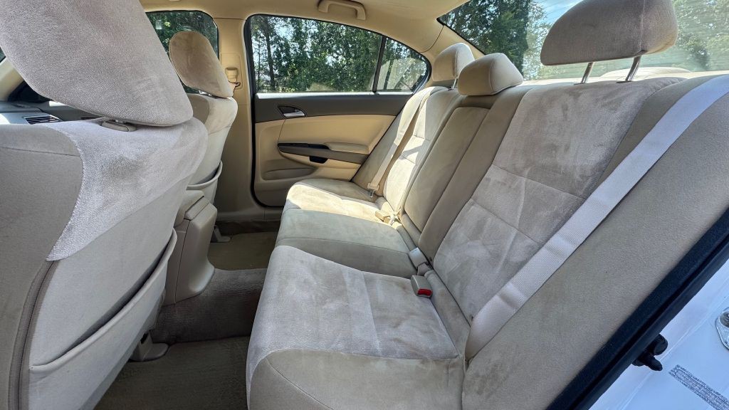 2010 Honda Accord Image 6