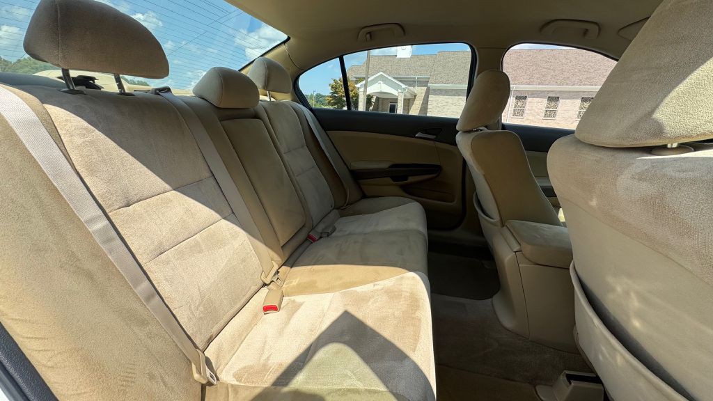 2010 Honda Accord Image 8