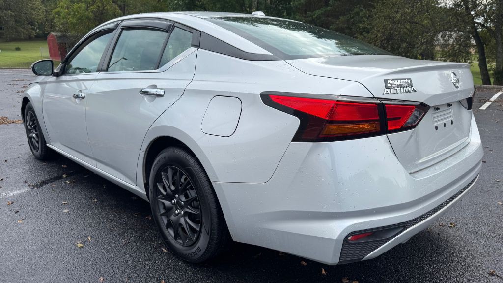 2020 Nissan Altima Image 4