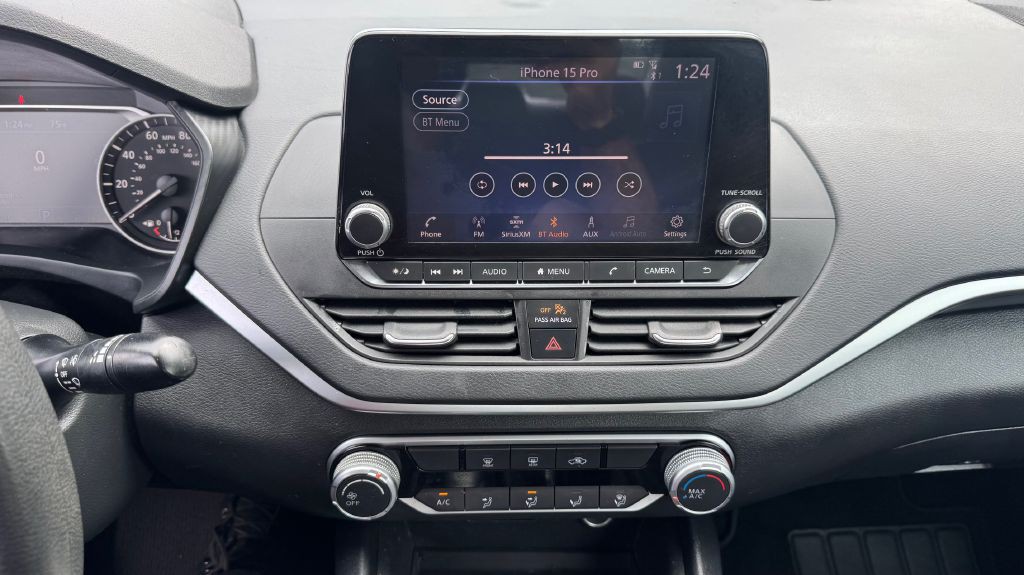 2020 Nissan Altima Image 12
