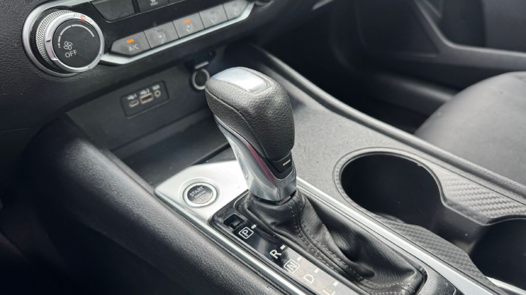 2020 Nissan Altima Image 13