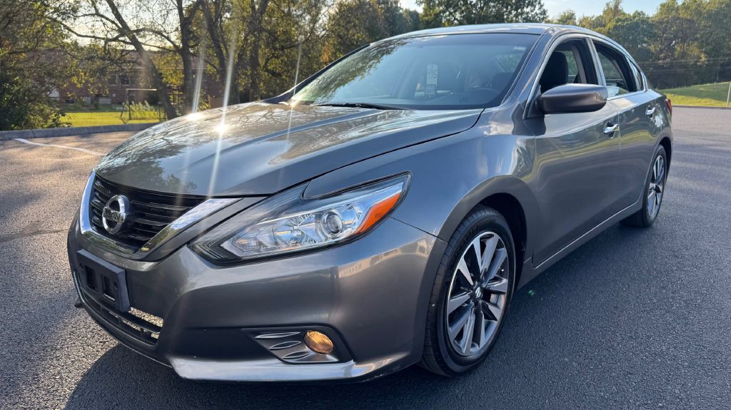 2017 Nissan Altima Image 1