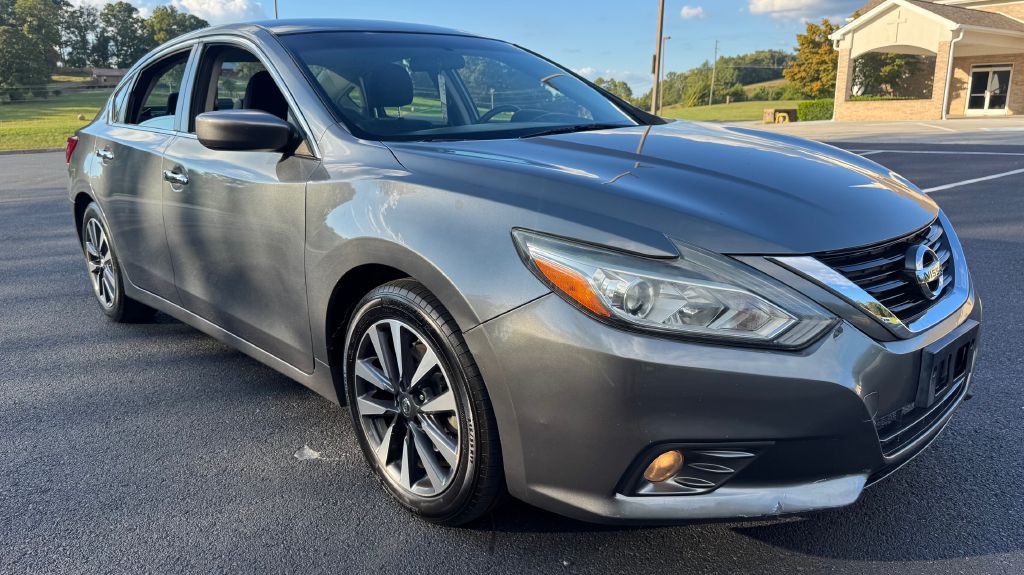 2017 Nissan Altima Image 2
