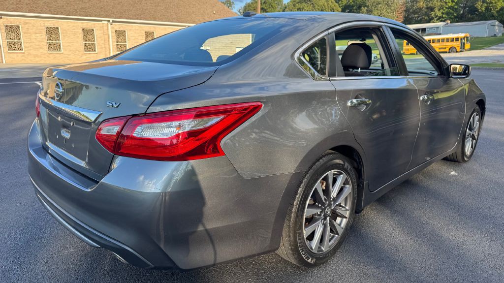 2017 Nissan Altima Image 3