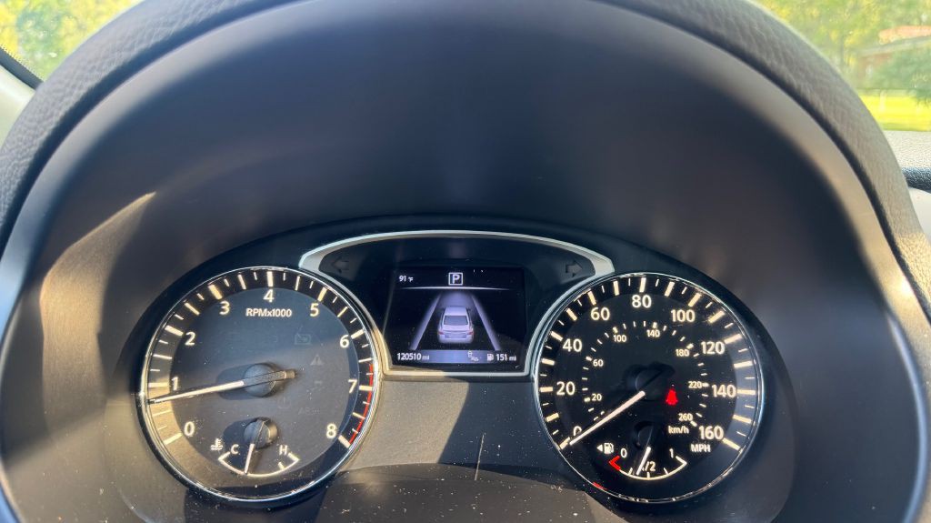 2017 Nissan Altima Image 10