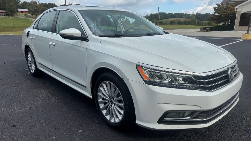 2016 Volkswagen Passat Image 2