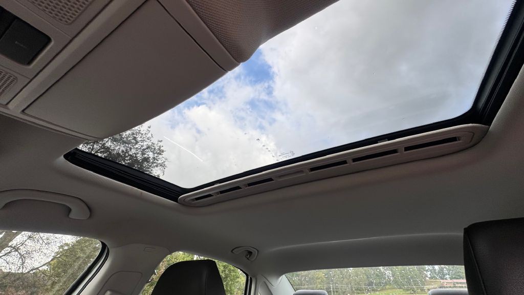2016 Volkswagen Passat Image 14