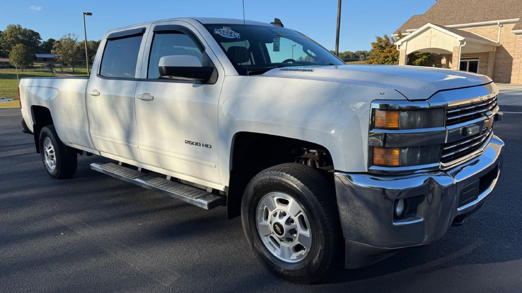 2015 Chevrolet Silverado 1500 Image 2