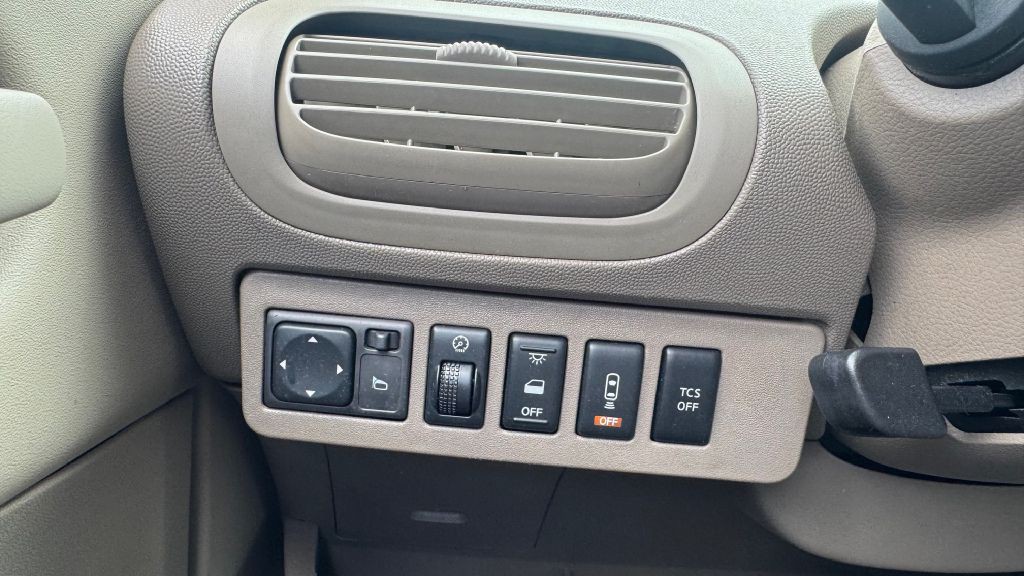 2005 Nissan Quest Image 14