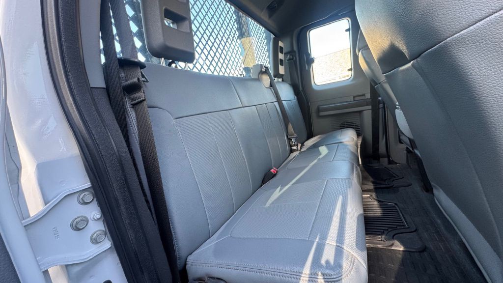 2015 Ford F-350 Image 9