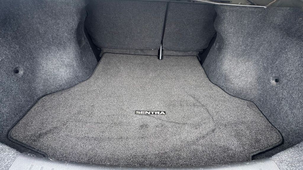 2019 Nissan Sentra Image 7