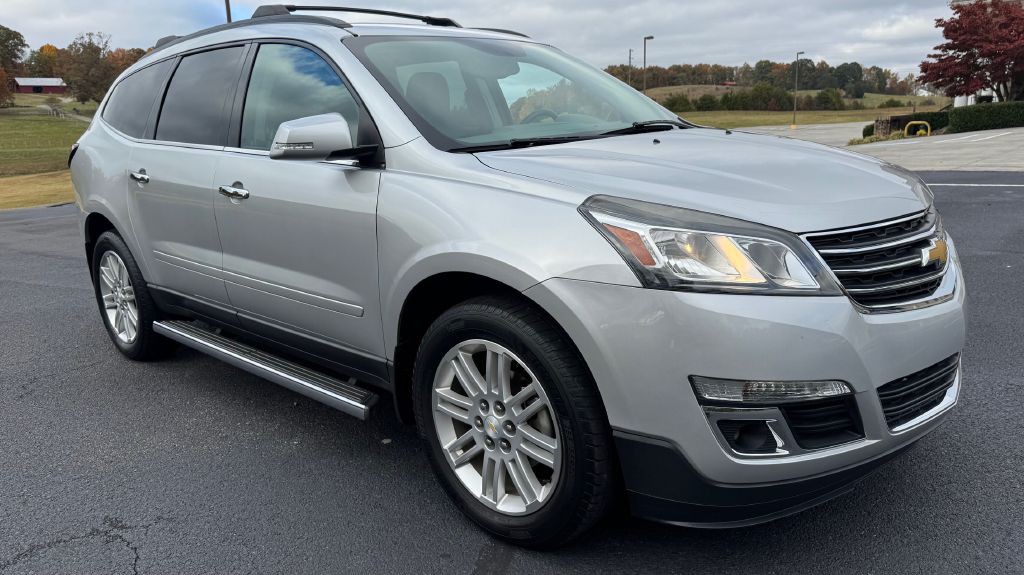 2014 Chevrolet Traverse Image 2