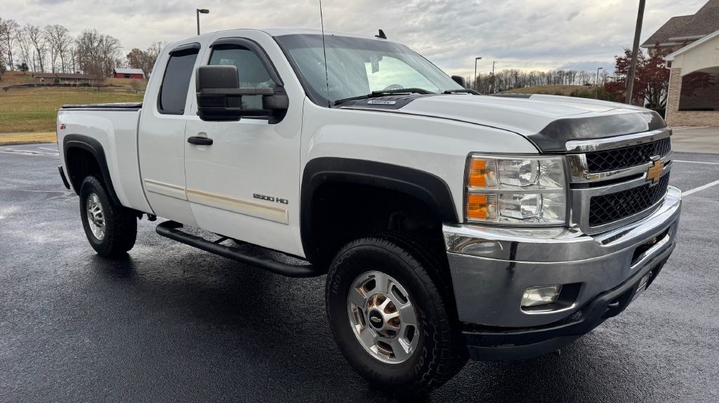 2013 Chevrolet Silverado 1500 Image 2