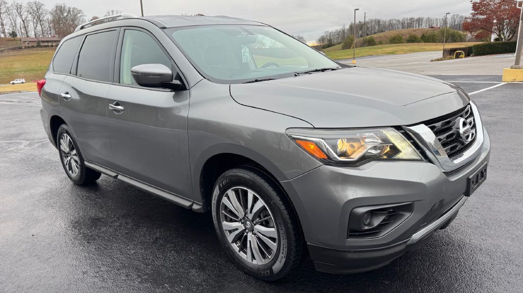 2018 Nissan Pathfinder Image 2