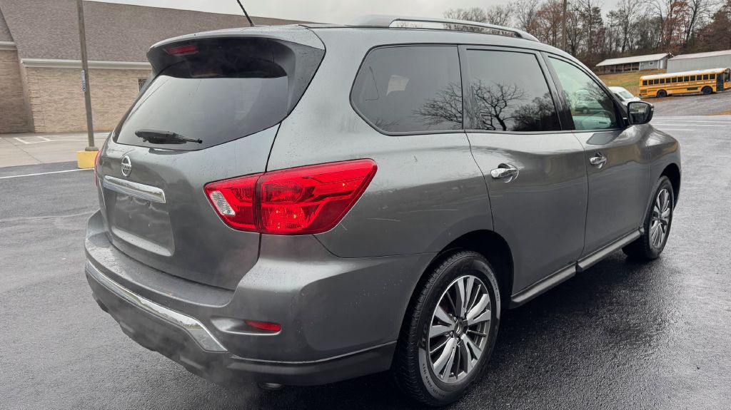 2018 Nissan Pathfinder Image 3