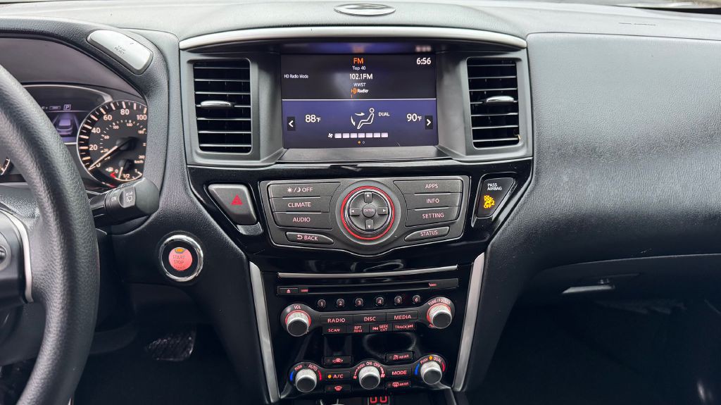2018 Nissan Pathfinder Image 14