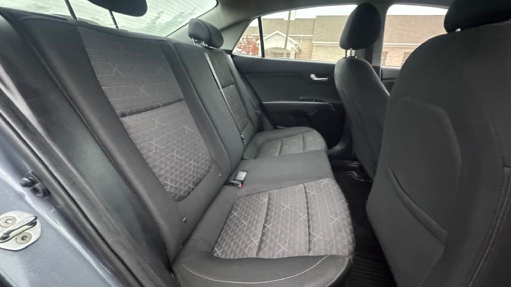 2019 Kia Rio Image 8