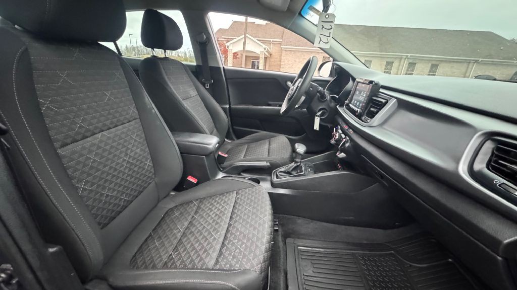 2019 Kia Rio Image 9