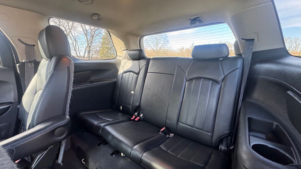 2012 GMC Acadia Image 7