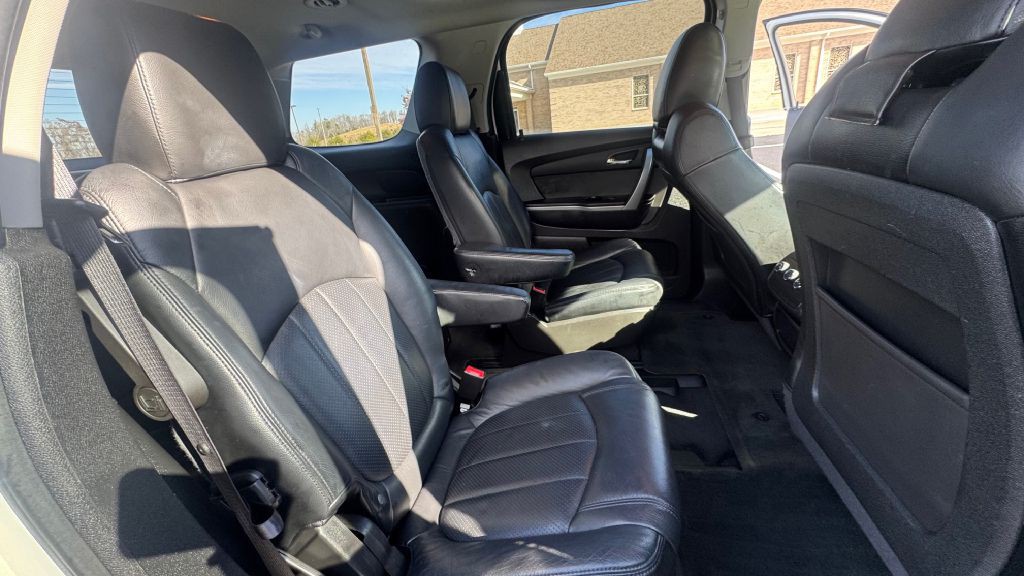 2012 GMC Acadia Image 9