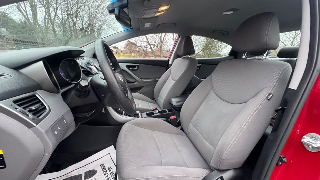 2015 Hyundai Elantra Image 5