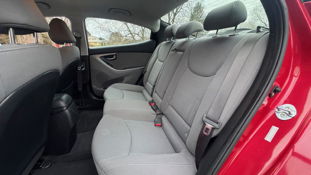 2015 Hyundai Elantra Image 6