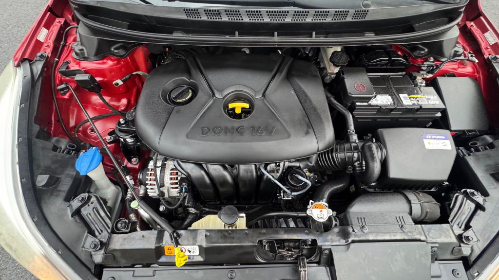 2015 Hyundai Elantra Image 17