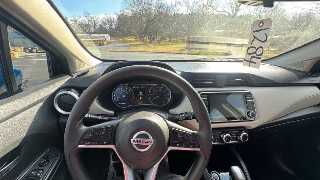 2021 Nissan Versa Image 10