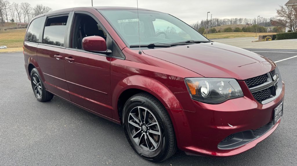 2017 Dodge Grand Caravan Image 2