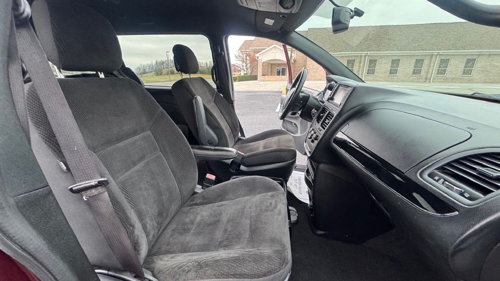 2017 Dodge Grand Caravan Image 11