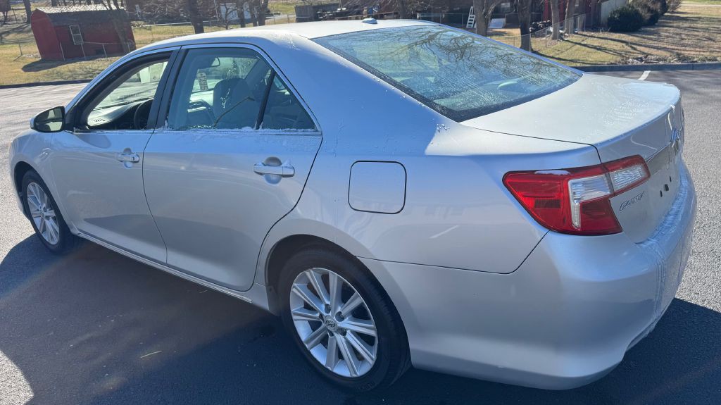2012 Toyota Camry Image 4