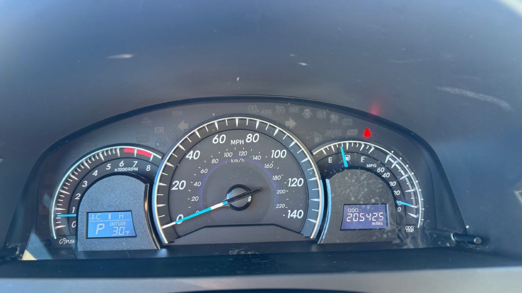 2012 Toyota Camry Image 11