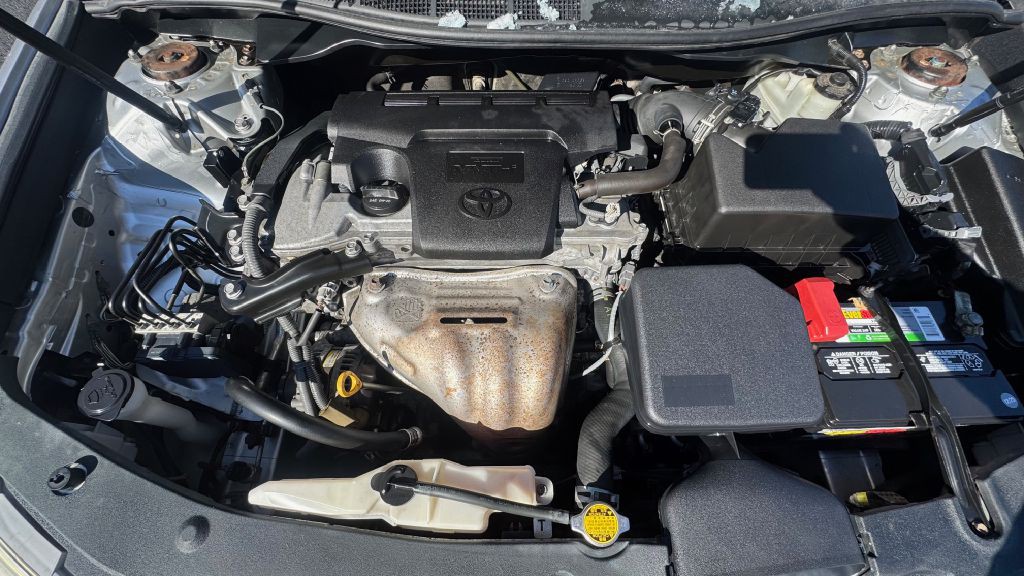 2012 Toyota Camry Image 16