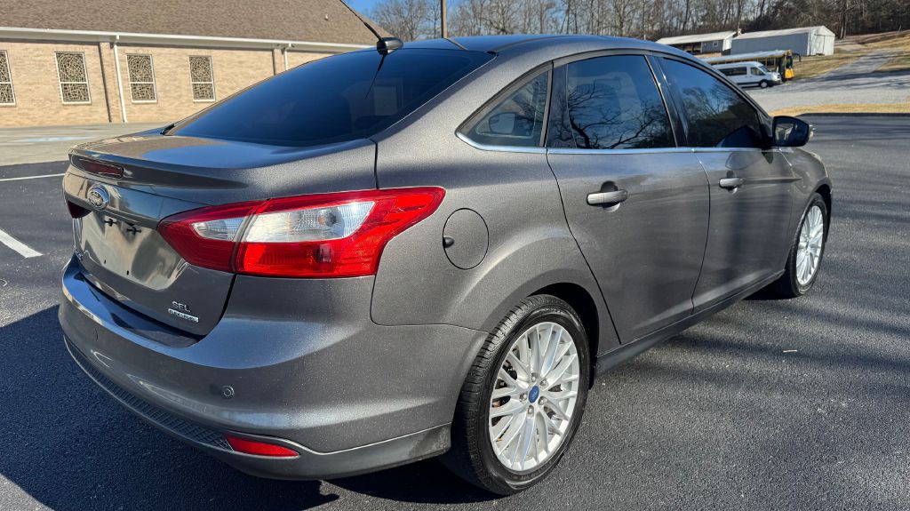 2012 Ford Focus Image 3