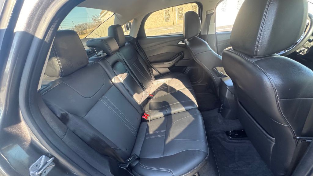 2012 Ford Focus Image 8