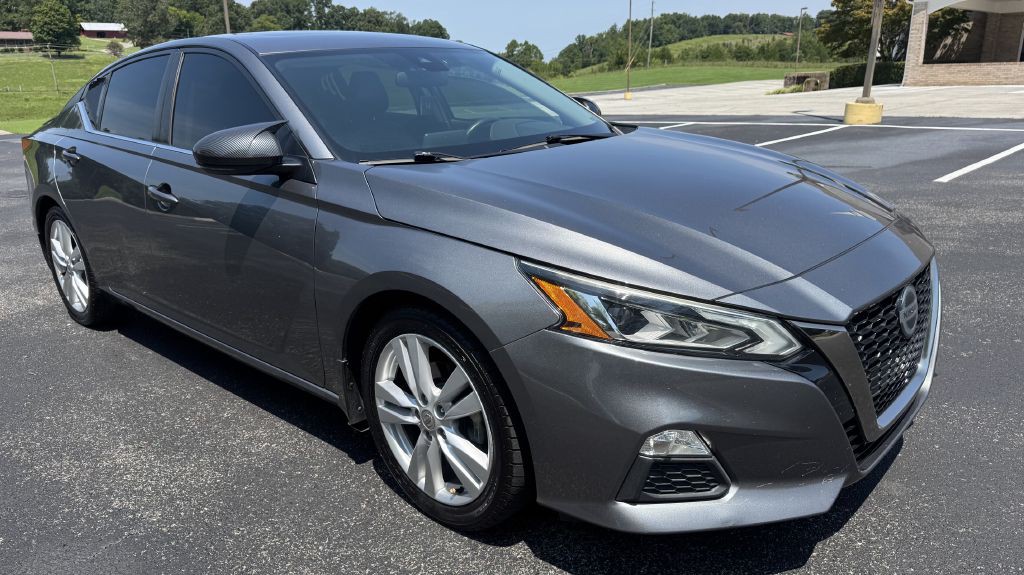 2020 Nissan Altima Image 2