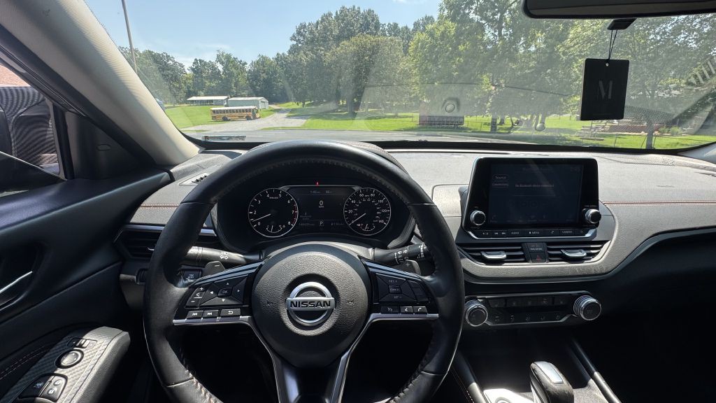 2020 Nissan Altima Image 10