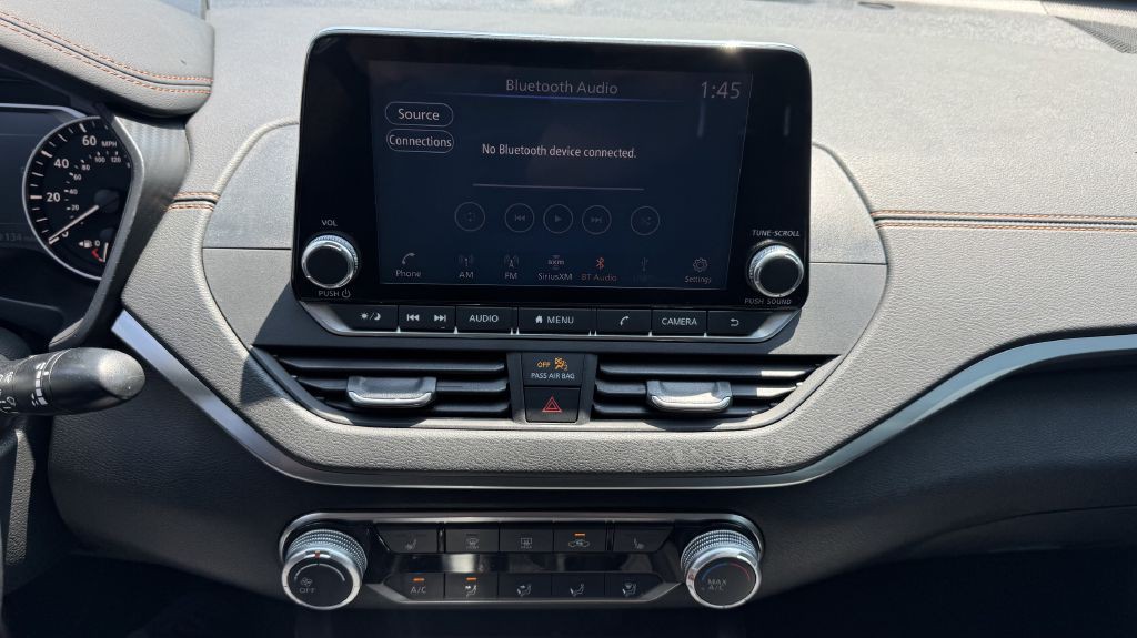 2020 Nissan Altima Image 12