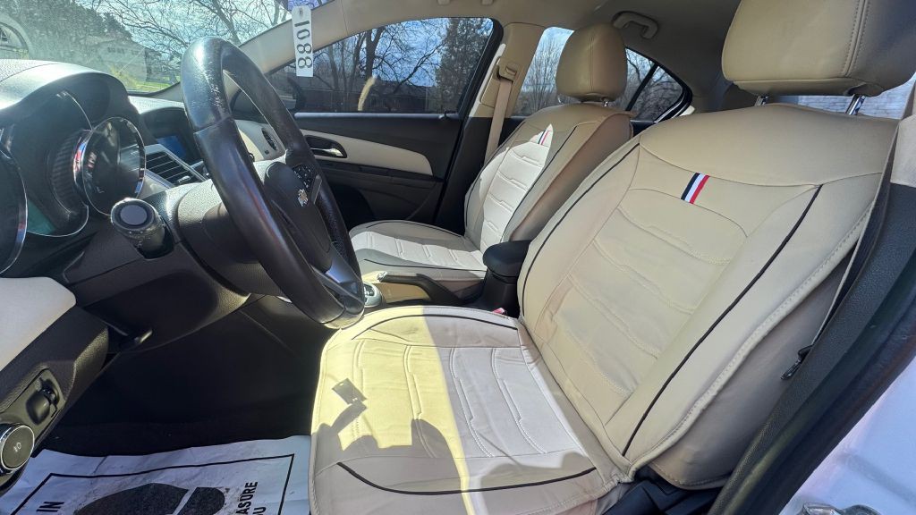 2012 Chevrolet Cruze Image 5