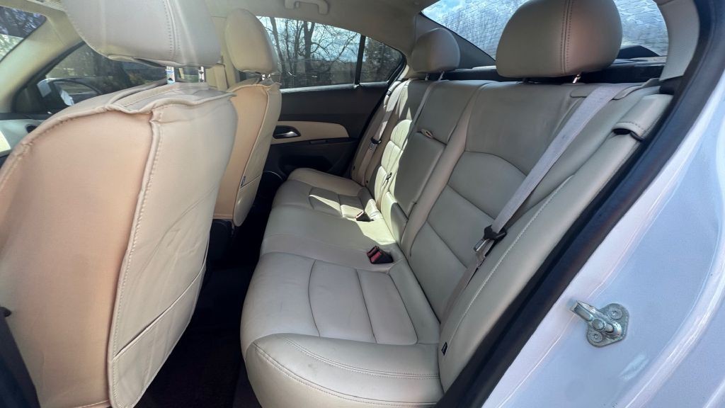 2012 Chevrolet Cruze Image 6