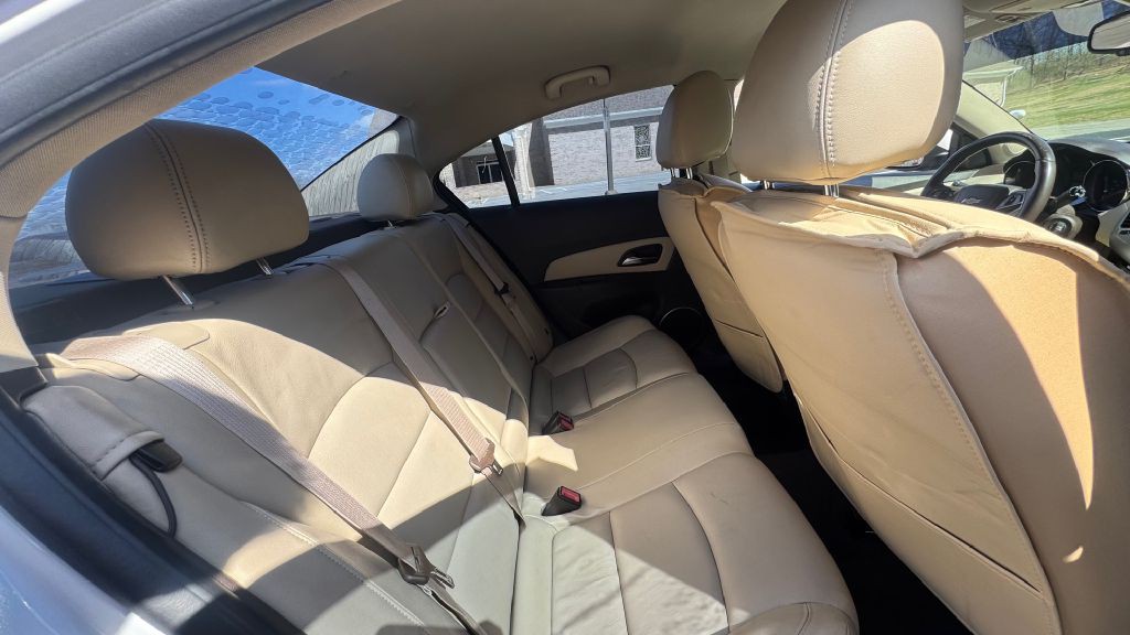 2012 Chevrolet Cruze Image 7