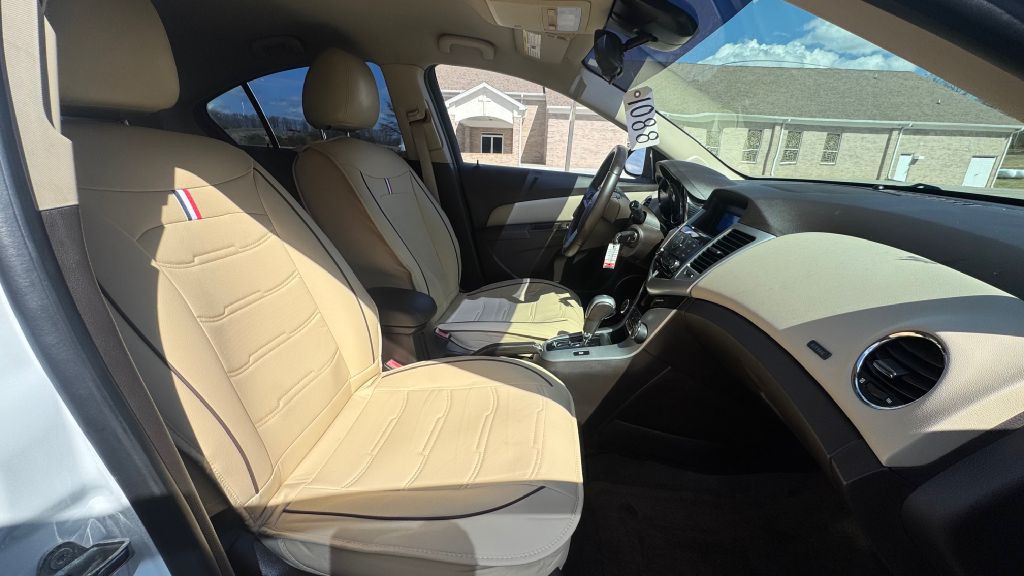 2012 Chevrolet Cruze Image 8