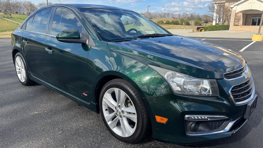 2015 Chevrolet Cruze Image 2