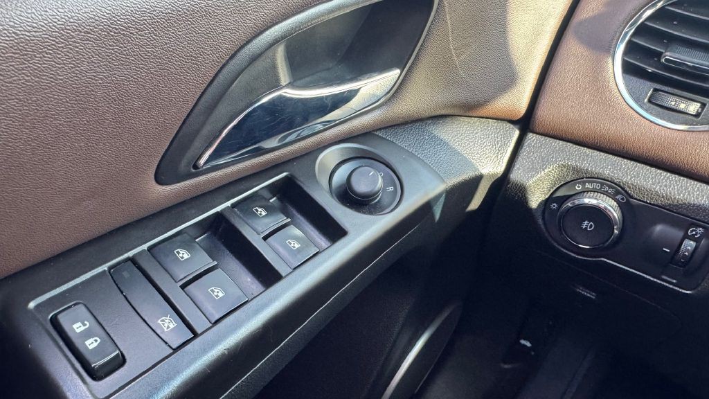 2015 Chevrolet Cruze Image 15