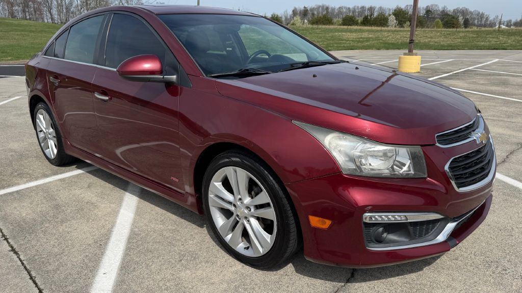2015 Chevrolet Cruze Image 2
