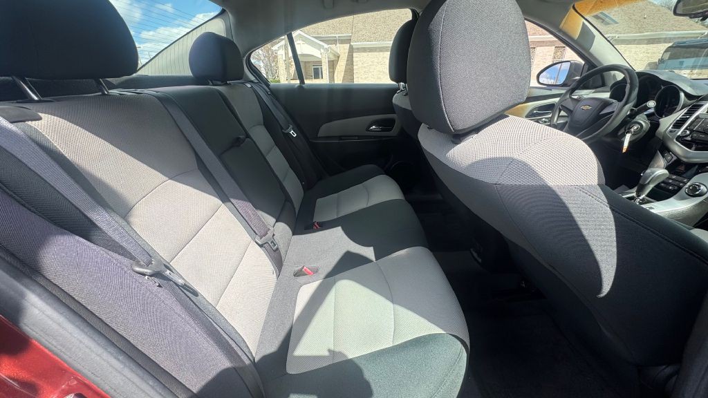 2012 Chevrolet Cruze Image 8