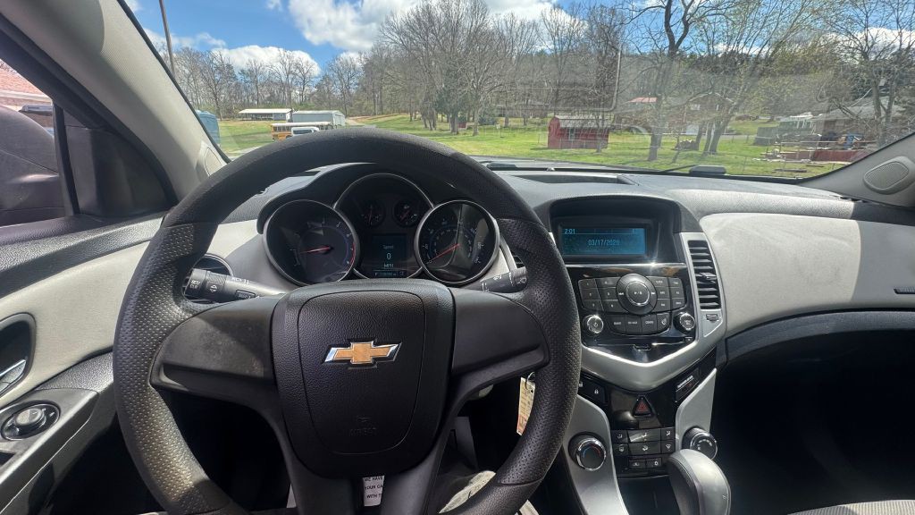 2012 Chevrolet Cruze Image 10